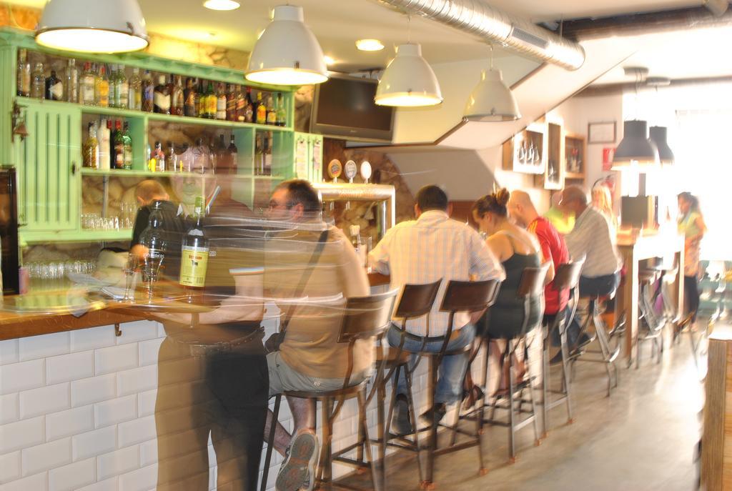 נויה Hostal Kukia מראה חיצוני תמונה