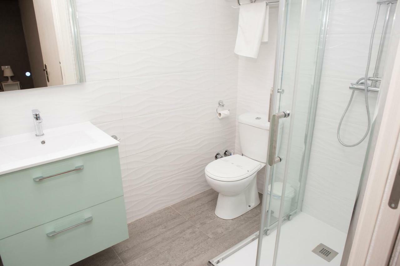 נויה Hostal Kukia מראה חיצוני תמונה